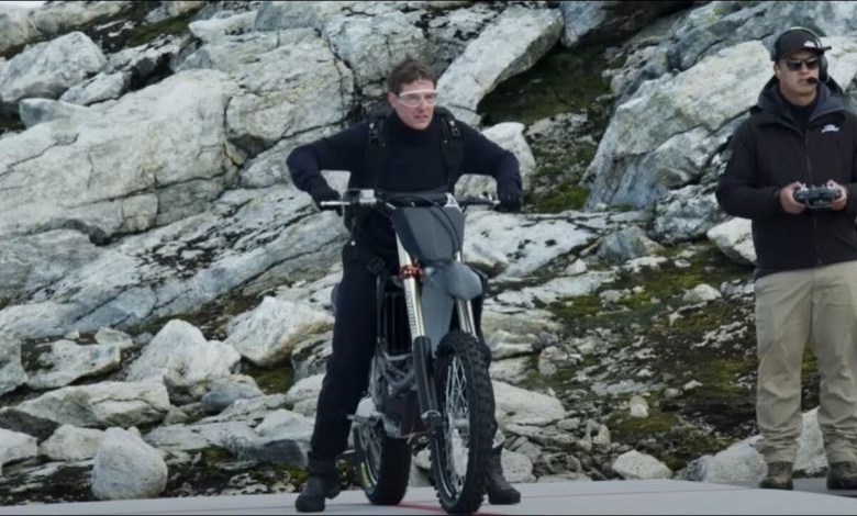 Watch Tom Cruise attempt the ‚biggest stunt in cinema history‘ Watch Tom Cruise attempt the ‚biggest stunt in cinema history‘