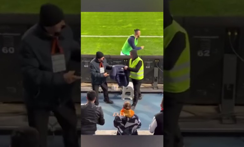 SERDAR DURSUN SCHICKTE SEINEN MANTEL SEINER FRAU, DER WÄHREND DES SPIELS ERKALTET WURDE! SERDAR DURSUN SCHICKTE SEINEN MANTEL SEINER FRAU, DER WÄHREND DES SPIELS ERKALTET WURDE!