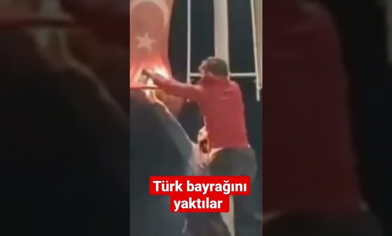 Ανάφλεξη της τουρκικής σημαίας στην πόλη Αζάζ υπό τον έλεγχο της TSK #ειδήσεις #τελευταία_στιγμή #συρία Ανάφλεξη της τουρκικής σημαίας στην πόλη Αζάζ υπό τον έλεγχο της TSK #ειδήσεις #τελευταία_στιγμή #συρία