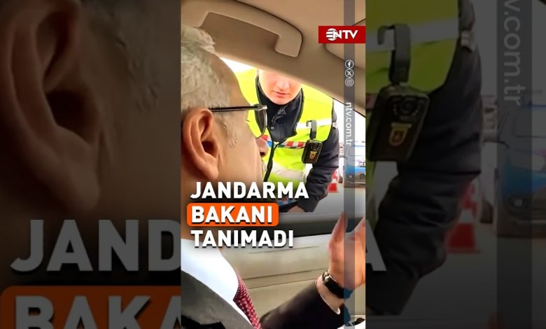 Jandarma Personeli, Açılış Yapmaya Gelen Bakanı Tanımazsa #shorts #youtubeshorts #ulaştırma #ntv Jandarma Personeli, Açılış Yapmaya Gelen Bakanı Tanımazsa #shorts #youtubeshorts #ulaştırma #ntv