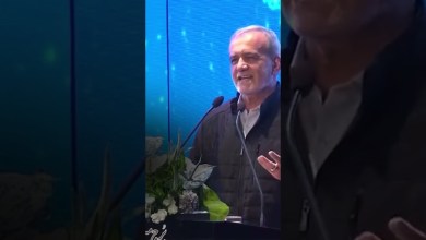 İran Cumhurbaşkanı Pezeşkiyan Türkçe şiir okurken uyarıldı #shorts İran Cumhurbaşkanı Pezeşkiyan Türkçe şiir okurken uyarıldı #shorts