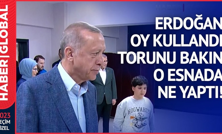 Erdoğan Oy Kullanmak İçin Kabine Girdi Torunu Erdoğan’ı Böyle Bekledi! Erdoğan Oy Kullanmak İçin Kabine Girdi Torunu Erdoğan’ı Böyle Bekledi!