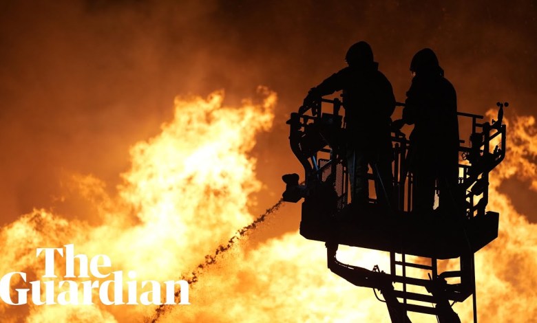 Wildfires rage in Turkey’s Izmir province Wildfires rage in Turkey’s Izmir province