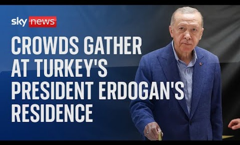 Crowds gathered outside Turkey President Erdogan’s residence as election votes were counted Crowds gathered outside Turkey President Erdogan’s residence as election votes were counted