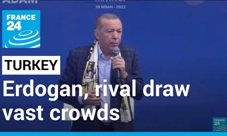 Turkish presidential elections: Erdogan, rival draw vast crowds ahead of May 14 vote • FRANCE 24 Turkish presidential elections: Erdogan, rival draw vast crowds ahead of May 14 vote • FRANCE 24