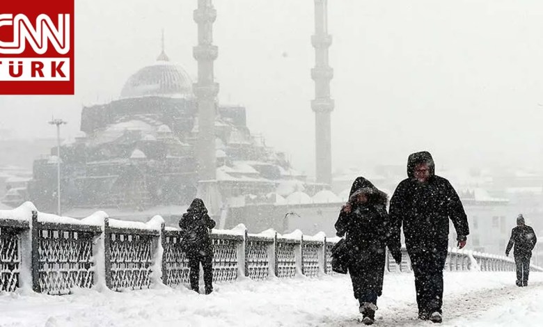 Snow dominates in Istanbul: Schools are on holiday tomorrow! #LIVE Snow dominates in Istanbul: Schools are on holiday tomorrow! #LIVE
