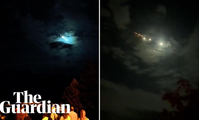 Meteor flashes across night sky in northern Turkey Meteor flashes across night sky in northern Turkey