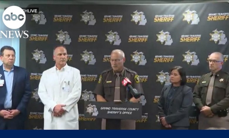 Officials give update about Walmart stabbing Officials give update about Walmart stabbing