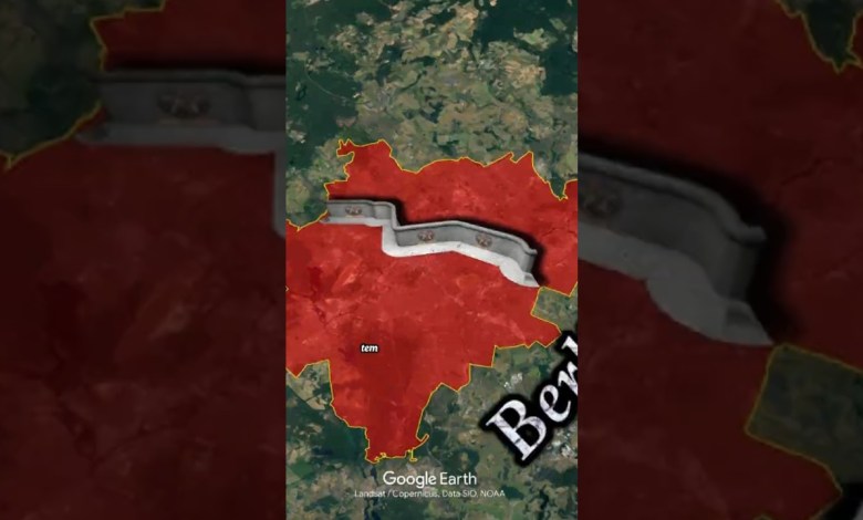 The cause of the collapse of the Berlin wall The cause of the collapse of the Berlin wall