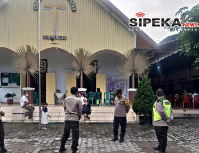 Pengamanan Jumat Agung, Polres Kediri Pastikan Ibadah Berjalan Kondusif Pengamanan Jumat Agung, Polres Kediri Pastikan Ibadah Berjalan Kondusif