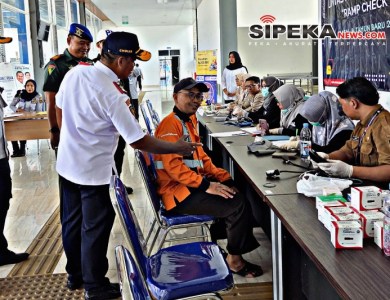 Prioritaskan Keamanan Penumpang Saat Nataru, Tim Gabungan Gelar Ramp Check di Terminal Tamanan Prioritaskan Keamanan Penumpang Saat Nataru, Tim Gabungan Gelar Ramp Check di Terminal Tamanan