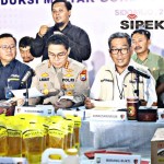 Terbongkar! Skandal MinyaKita Ilegal di Sidoarjo, Isi Disunat hingga Ratusan Mililiter, 4 Orang Jadi Tersangka Terbongkar! Skandal MinyaKita Ilegal di Sidoarjo, Isi Disunat hingga Ratusan Mililiter, 4 Orang Jadi Tersangka