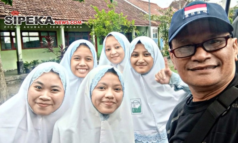 KPU Kabupaten Kediri Sukses Gelar Pencoblosan Serentak Pilkada 2024 KPU Kabupaten Kediri Sukses Gelar Pencoblosan Serentak Pilkada 2024