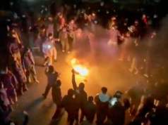 ‘सड़कें खून से भरी हैं’: शासन के सख्त होने के साथ ही ईरानी विरोध प्रदर्शन तेज हो गए हैं