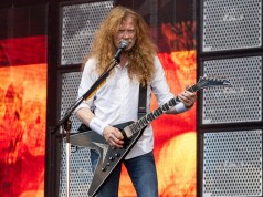 डेव मुस्टेन का पहला एल्बम KISS क्लासिक की चोरी की गई प्रति थी