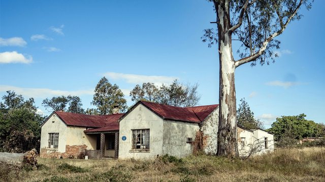 Z.K. Matthews' historic home in Alice, Eastern Cape, stands in ruins. (Sphamandla Dlamini/EWN) Z.K. Matthews' historic home in Alice, Eastern Cape, stands in ruins. (Sphamandla Dlamini/EWN)