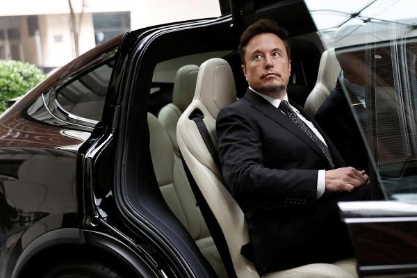 Elon Musk was reported to fire a Tesla’s important executive following the other month of selling the merchandise Elon Musk was reported to fire a Tesla’s important executive following the other month of selling the merchandise