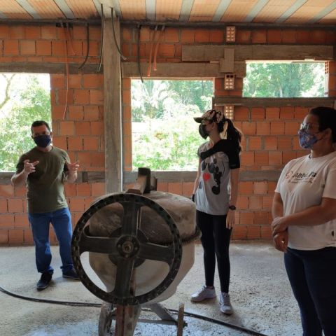Visitação a obra e pagamento dos profissionais Visitação a obra e pagamento dos profissionais