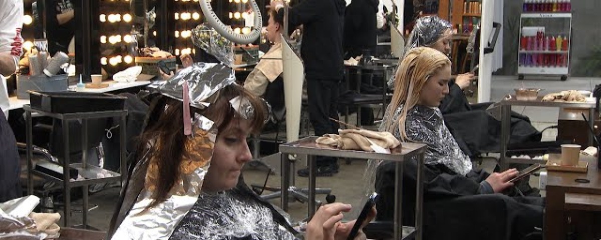 Pourquoi les salons de coiffure japonais sont en vogue chez les touristes étrangers Pourquoi les salons de coiffure japonais sont en vogue chez les touristes étrangers