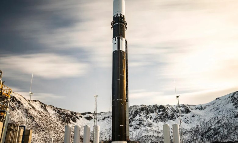 A few seconds after Norway takes off, a rocket carrying a European railcar crashes A few seconds after Norway takes off, a rocket carrying a European railcar crashes