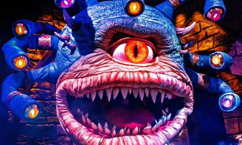 Universal Studios fan Fest Nights unleashes an incredibly huge dungeon and dragon puppet Universal Studios fan Fest Nights unleashes an incredibly huge dungeon and dragon puppet