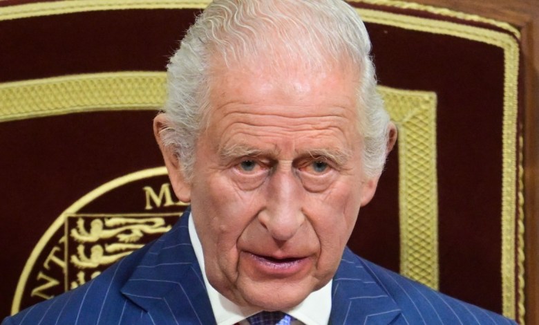 King Charles supporters are angry at the gesture of “disrespect” at historical moments King Charles supporters are angry at the gesture of “disrespect” at historical moments