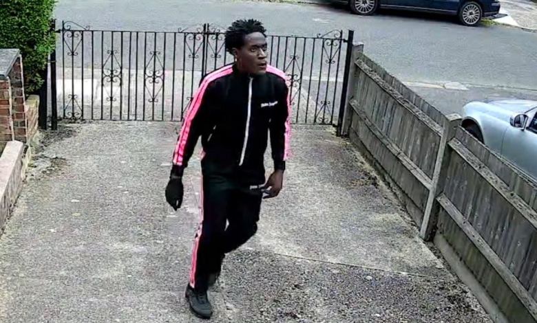 The murderer shouted “death” when stabbing someone to death on quiet London street The murderer shouted “death” when stabbing someone to death on quiet London street
