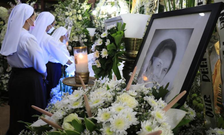 East Timor expels a former Phillipin MP accused of planning the governor's murder East Timor expels a former Phillipin MP accused of planning the governor's murder