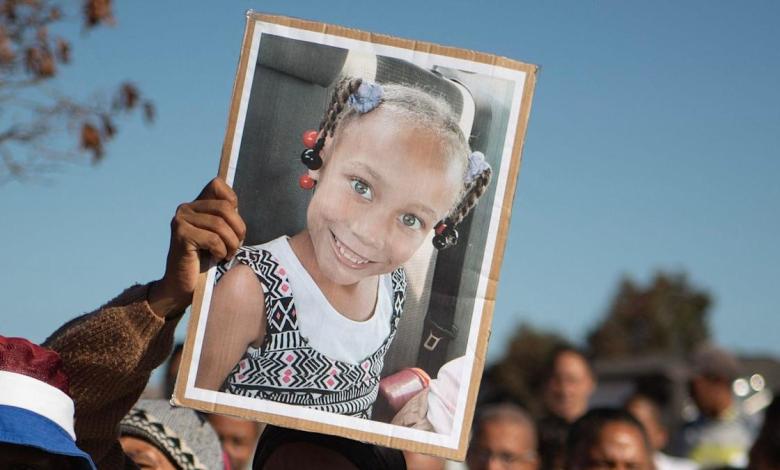 Tears and heartbroken by the tragic story of the South African girl sold by her mother Tears and heartbroken by the tragic story of the South African girl sold by her mother