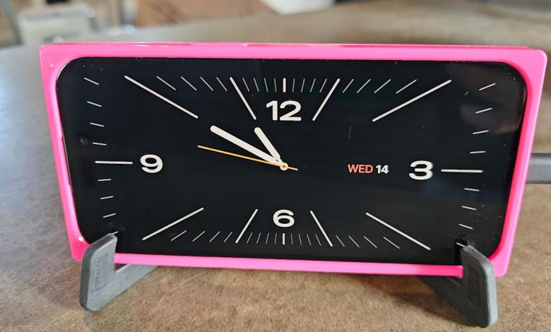 How to turn an old iPhone into an alarm clock How to turn an old iPhone into an alarm clock