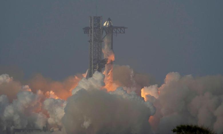 SpaceX loses connection to its Starship in the latest test flight SpaceX loses connection to its Starship in the latest test flight