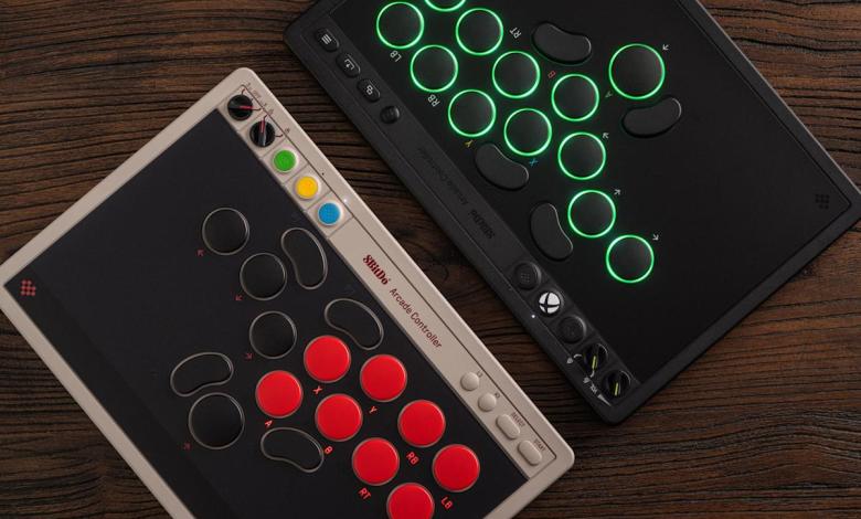 8bitdo's full-butt arcade controller is almost as thin as the MacBook Pro 8bitdo's full-butt arcade controller is almost as thin as the MacBook Pro