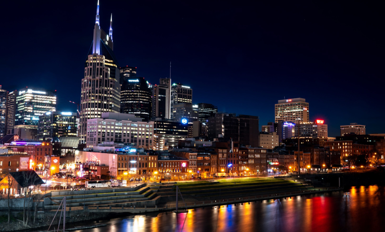 Severe storms can bring 70 mph winds overnight, chances of tornadoes and large hail Severe storms can bring 70 mph winds overnight, chances of tornadoes and large hail