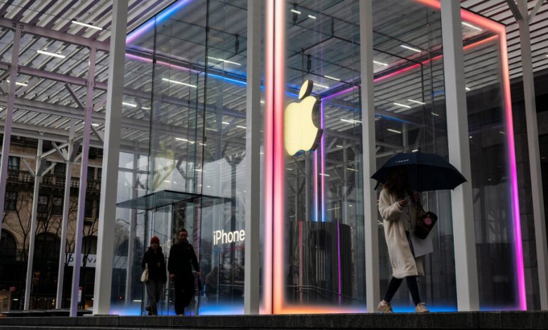 Trump increases tariff exemptions on smartphones, computers and other electronic products Trump increases tariff exemptions on smartphones, computers and other electronic products