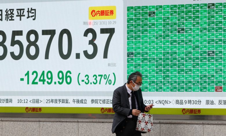 Trump's tariff threats bear confidence, stocks sink Trump's tariff threats bear confidence, stocks sink