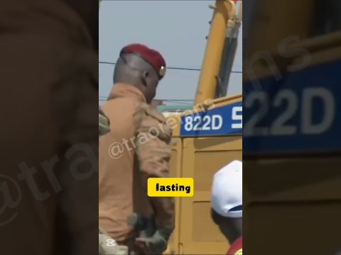 captain Ibrahim traore chased corrupt road constructors #corruptioninburkinafaso #ibrahimtraoré captain Ibrahim traore chased corrupt road constructors #corruptioninburkinafaso #ibrahimtraoré