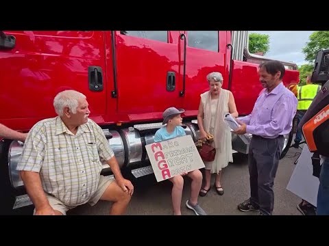 Dozens of Afrikaners arrive to Dulles with refugee status, sparking outrage Dozens of Afrikaners arrive to Dulles with refugee status, sparking outrage