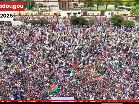 Meeting de soutien au Capitaine Ibrahim Traoré : La mobilisation à Ouagadougou Meeting de soutien au Capitaine Ibrahim Traoré : La mobilisation à Ouagadougou