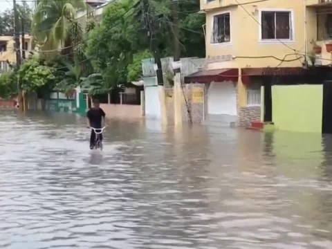 Tropical Storm Imelda brings heavy rain to Bahamas, Dominican Republic Tropical Storm Imelda brings heavy rain to Bahamas, Dominican Republic
