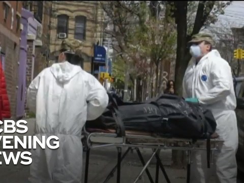 New York sees record coronavirus deaths within 24 hours as the pandemic leveling off New York sees record coronavirus deaths within 24 hours as the pandemic leveling off