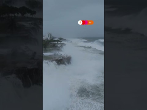 Drone captures waves as #Beryl nears Dominican Republic Drone captures waves as #Beryl nears Dominican Republic
