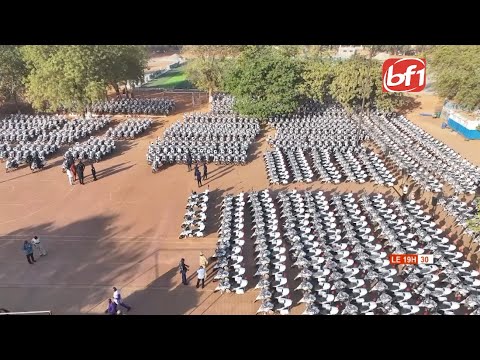 Lutte contre l’insécurité : le Président Ibrahim Traoré remet 2 000 motos à la Police nationale Lutte contre l’insécurité : le Président Ibrahim Traoré remet 2 000 motos à la Police nationale