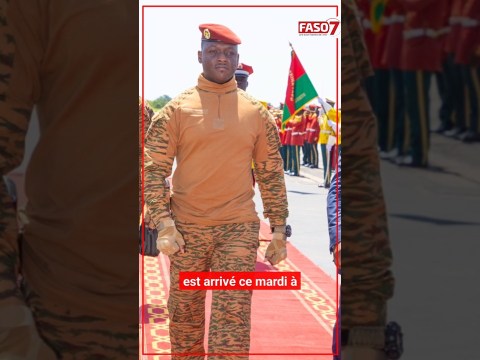 Le Capitaine Ibrahim Traoré reçoit Dr Julius Maada Bio,  Président de la Sierra Leone Le Capitaine Ibrahim Traoré reçoit Dr Julius Maada Bio,  Président de la Sierra Leone