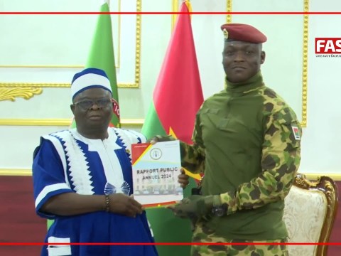 Le Capitaine Ibrahim Traoré reçoit le Rapport 2024 de la Cour des comptes Le Capitaine Ibrahim Traoré reçoit le Rapport 2024 de la Cour des comptes