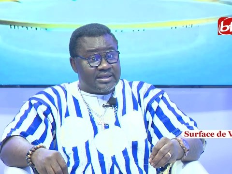 Je demande au Pr Ibrahim TRAORÉ d’interdire les produits dépigmentants au Burkina – Dr Dieudonné AKÉ Je demande au Pr Ibrahim TRAORÉ d’interdire les produits dépigmentants au Burkina – Dr Dieudonné AKÉ