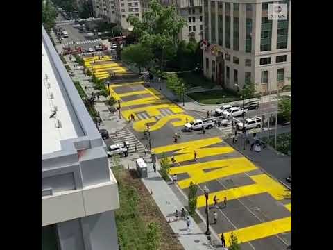 D.C. Mayor Muriel Bowser unveils large street banner reading ‘Black Lives Matter’ | ABC News D.C. Mayor Muriel Bowser unveils large street banner reading ‘Black Lives Matter’ | ABC News