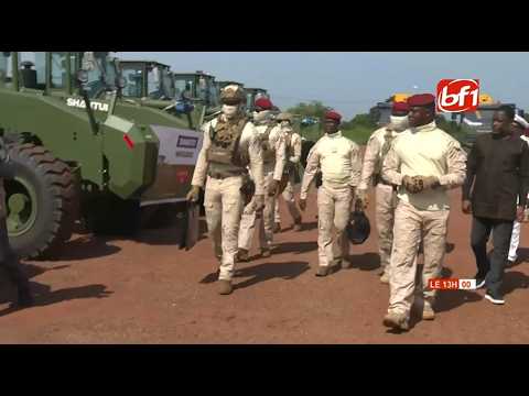 Faso Mêbo: le Cpt Ibrahim Traoré remet plus de 700 engins afin de booster les travaux sur le terrain Faso Mêbo: le Cpt Ibrahim Traoré remet plus de 700 engins afin de booster les travaux sur le terrain