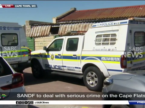 Soldiers and police on the ground in Cape Flats Soldiers and police on the ground in Cape Flats