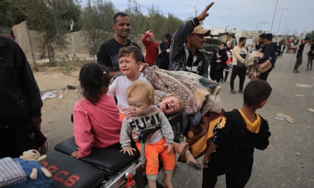 AOC تقود الديمقراطيين الذين يحثون بايدن على الدعوة لوقف إطلاق النار في غزة بشأن حقوق الأطفال | الديمقراطيون AOC تقود الديمقراطيين الذين يحثون بايدن على الدعوة لوقف إطلاق النار في غزة بشأن حقوق الأطفال | الديمقراطيون