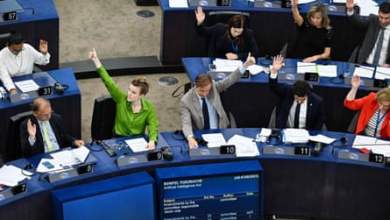 تتسابق الولايات المتحدة إلى الأمام في محاولتها للسيطرة على الذكاء الاصطناعي، فلماذا يتخلف الاتحاد الأوروبي عن الركب إلى هذا الحد؟  |  سيث لازار تتسابق الولايات المتحدة إلى الأمام في محاولتها للسيطرة على الذكاء الاصطناعي، فلماذا يتخلف الاتحاد الأوروبي عن الركب إلى هذا الحد؟  |  سيث لازار